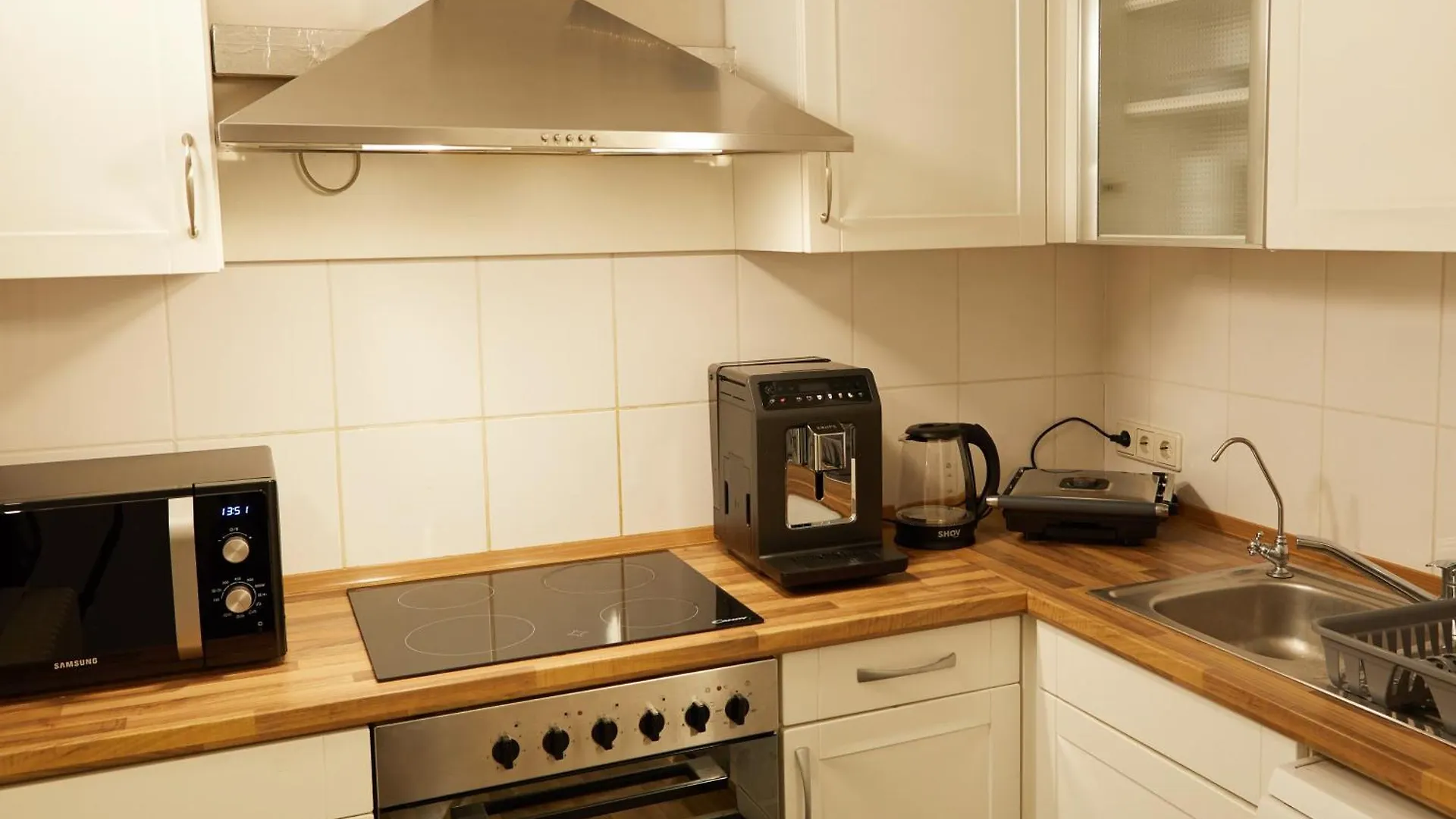 95M2 Loft Apartment Mit Terasse 1B 2R Kreuzberg Berlim